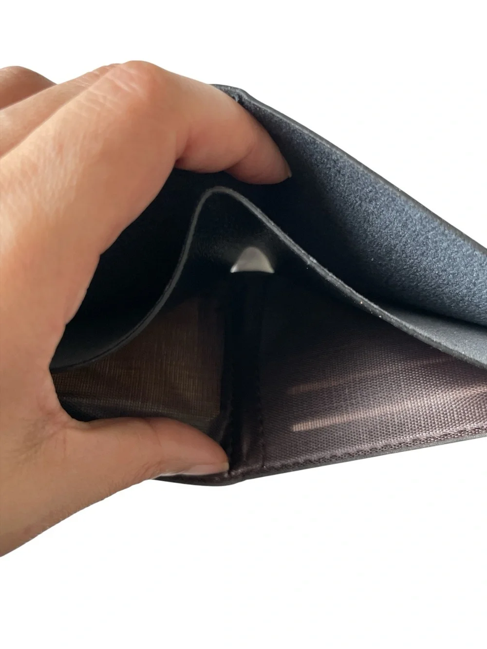 Classic Black Bi-Fold Wallet - Unbranded